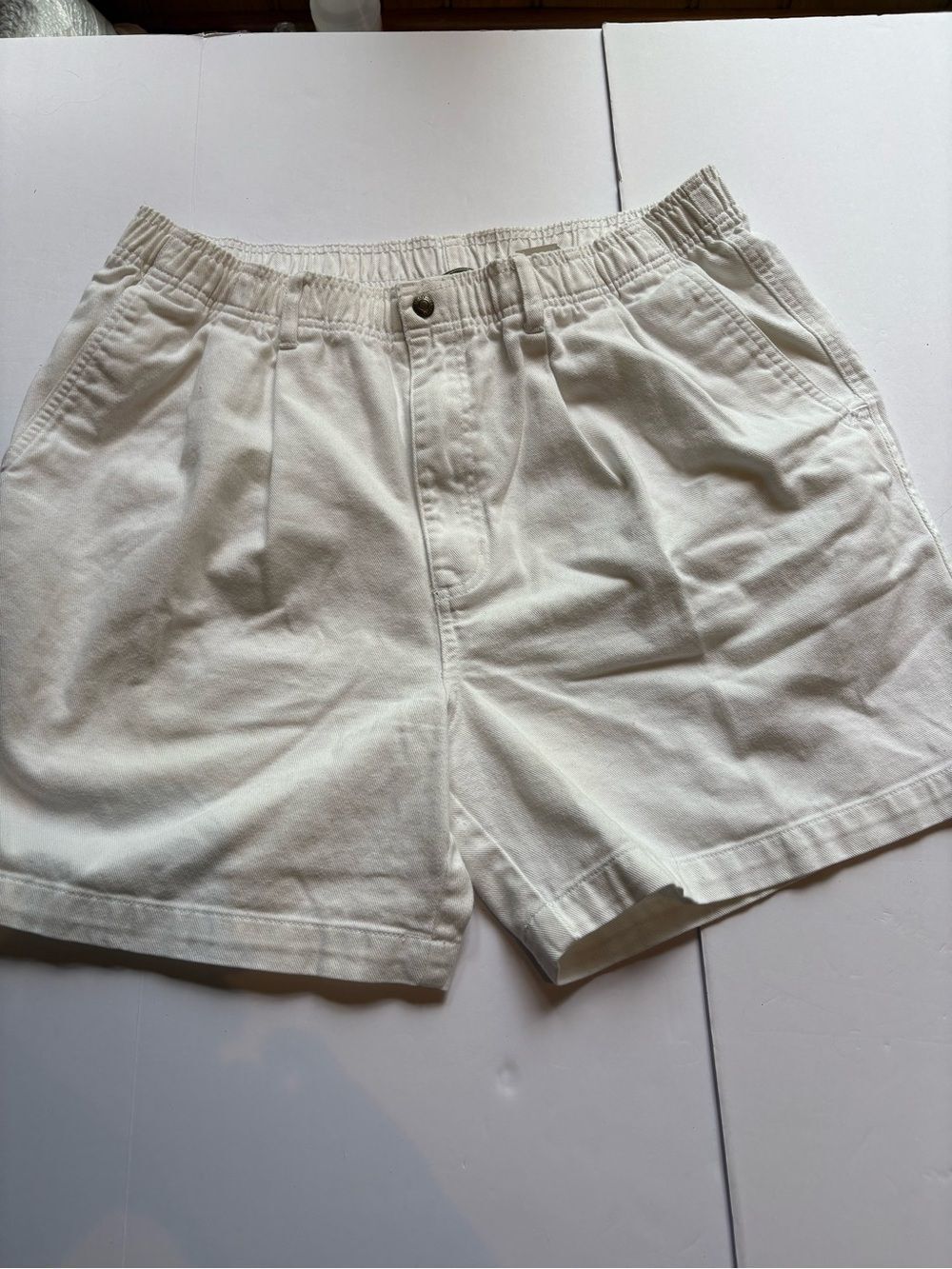Eddie Bauer Men's Relaxed Fit Elastic-Waist Cotton Shorts - White Size Large